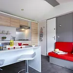 Lumini 4p 2bdrms Kemping Grupont