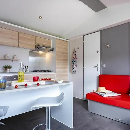 Lumini 4p 2bdrms Camping Grupont